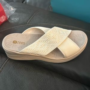 Women’s BZees Sundance Sandal. Size 8.5. New in box